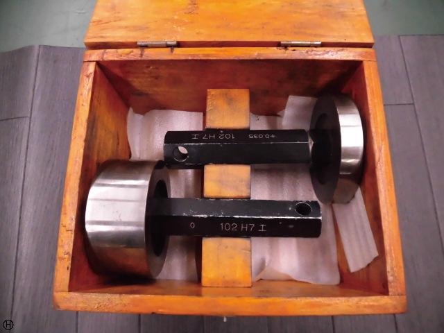  102H7 Screw/Stopper Image 1