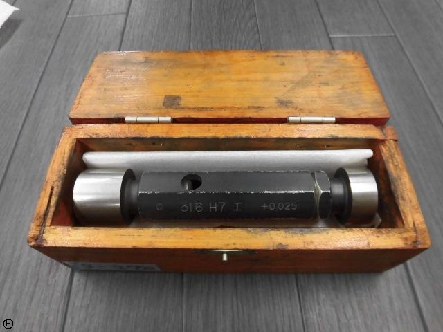  31.6H7 Screw/Stopper Image 1