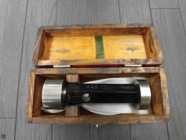  44.5 Screw/Stopper Image 1