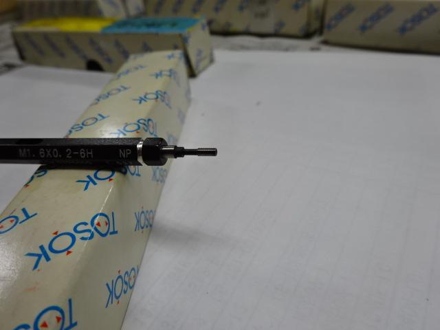 TOSOK M1.6X0.2-6H Screw/Stopper Image 3