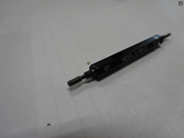 TOSOK M2X0.4-6H Screw/Stopper Image 2