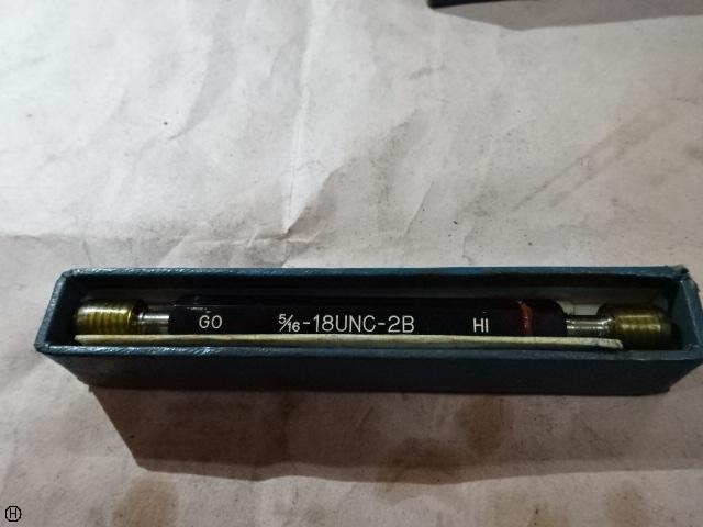 KGW 5/16-18UNC-2B Screw/Stopper Image 1