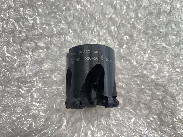 SANDVIK R300-040Q16-08M Milling Cutter Image 4