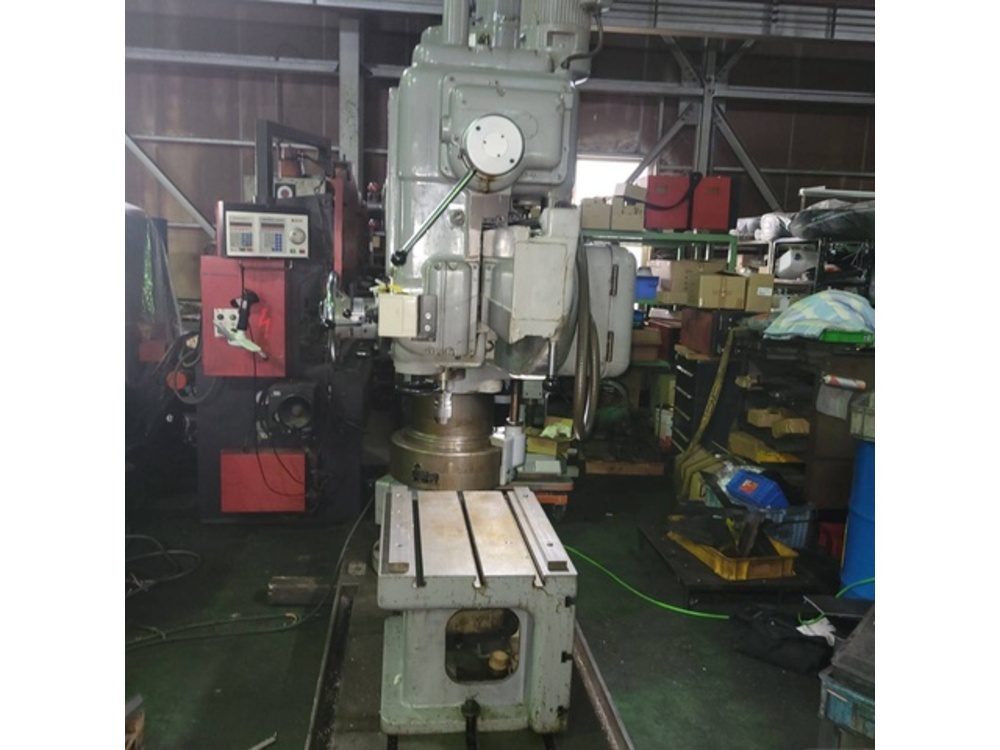 Yoshida Tekkoujo YRD-1050 Radial Drilling Machine