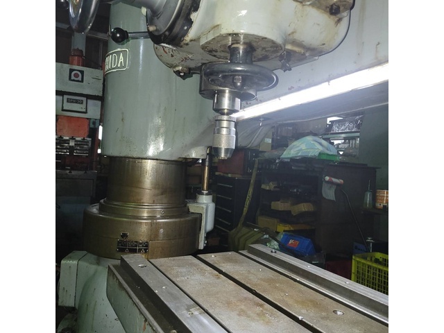 Yoshida Tekkoujo YRD-1050 Radial Drilling Machine Image 2