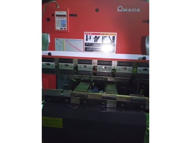 AMADA RG-35S Press Brake/Bender Image 7