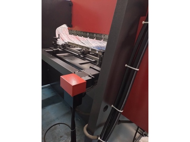 AMADA RG-80 Press Brake/Bender Image 7