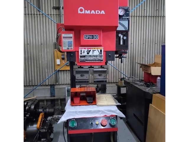 AMADA SPH-30C Press Brake/Bender Image 8