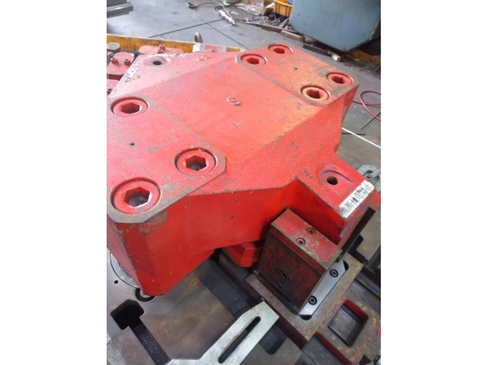 AMADA CSHW-220 Corner Shear
