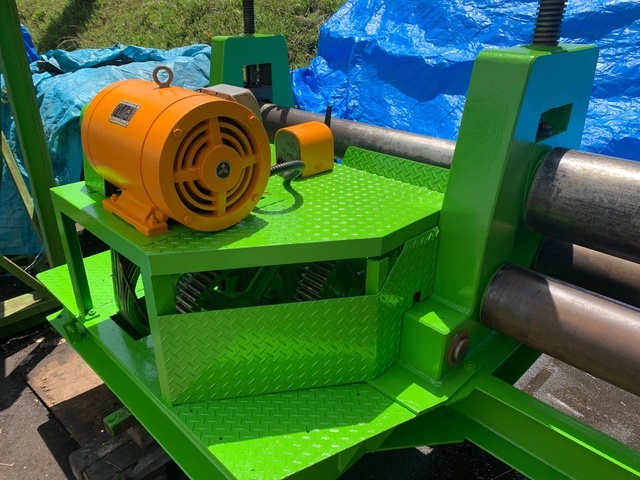 大阪金型工業  Bending Roll Machine Image 3
