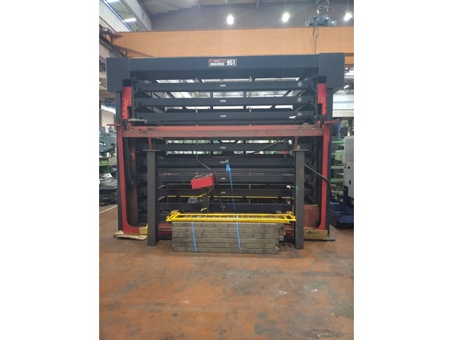 AMADA AMS951 Bending Roll Machine Image 2