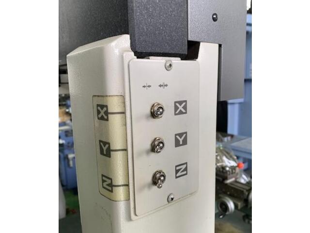 Mitutoyo BH-504 CMM Image 4