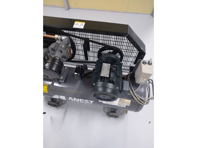 アネスト岩田 TLP22EG-10 コンプレッサー の画像 3枚目