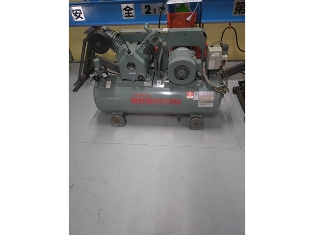 日立産機システム 3.7P-9.5VD6 コンプレッサー の画像 1枚目
