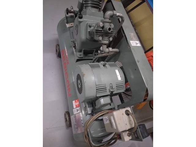 日立産機システム 3.7P-9.5VD6 コンプレッサー の画像 8枚目