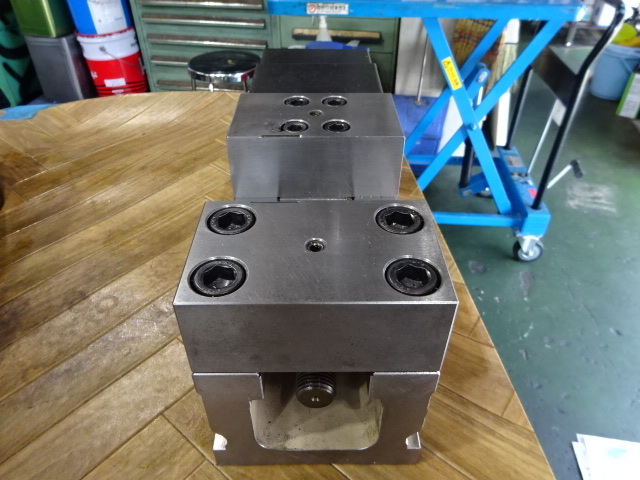 TSUDAKOMA VNA-1220 Vice Image 3