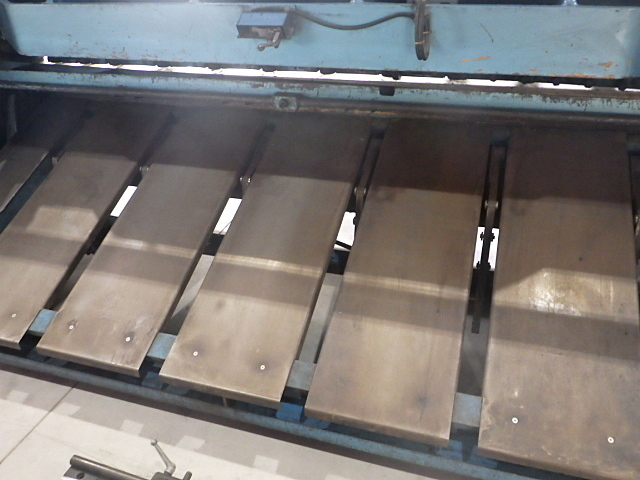 AIZAWA TEKKOSHO A525 Shearing Machine Image 6