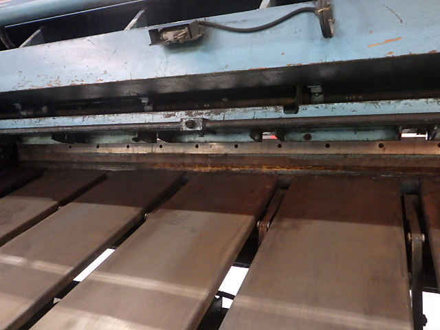 AIZAWA TEKKOSHO A525 Shearing Machine Image 7