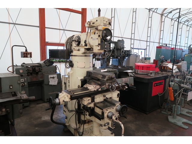 MAKINO KGA-55 Vertical Milling Machine Image 1