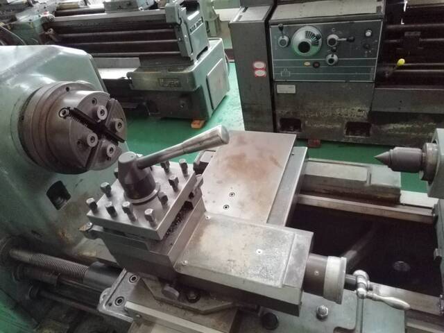 BLUE-LINE INDUSTRIAL AL-6A Lathe Image 3