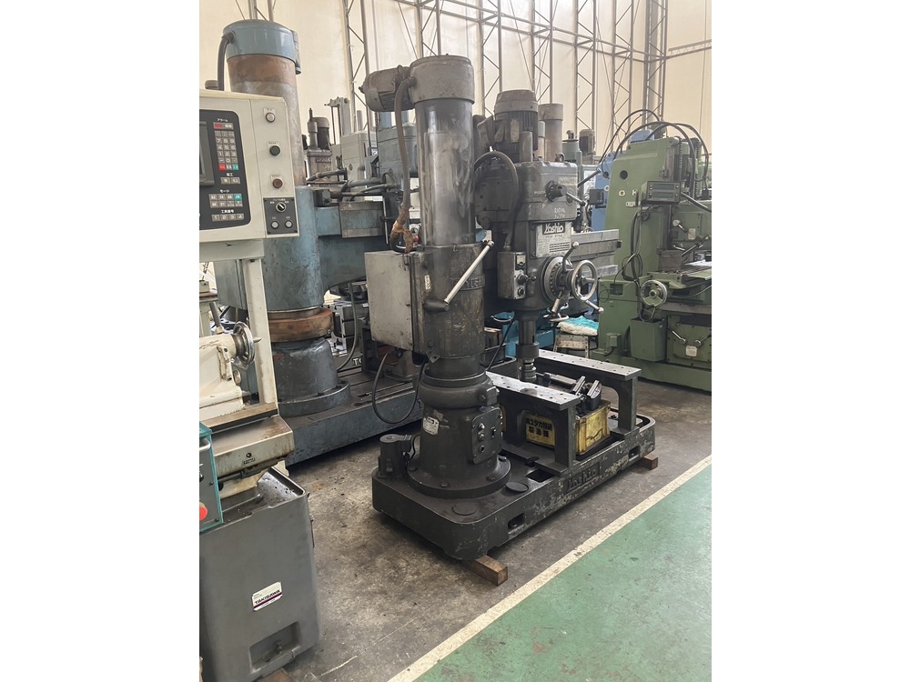 YOSHIO INDUSTRY YDM-915A Radial Drilling Machine
