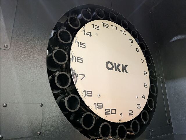 OKK VM4Ⅲ 立型マシニングセンタ の画像 6枚目