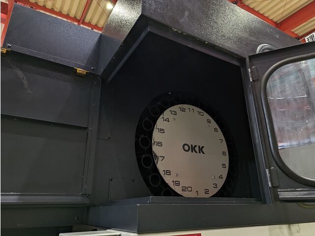 OKK VM4Ⅲ 立型マシニングセンタ の画像 7枚目