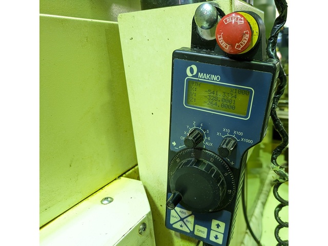 MAKINO V77 Vertical Machining Center Image 5