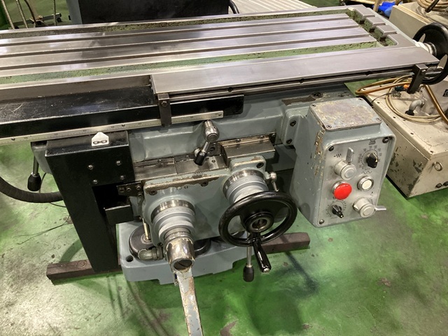 牧野フライス製作所 KVJP-55 立型フライス盤 の画像 7枚目