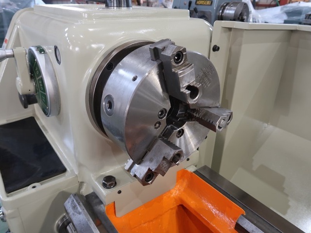 Takisawa Machine Tool TAL460x1000 Lathe Image 2