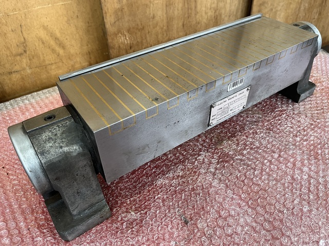 -- 110×380 Magnet Chuck Image 3