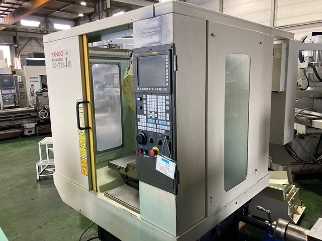 FANUC α-T14iE Vertical Machining Center Image 1