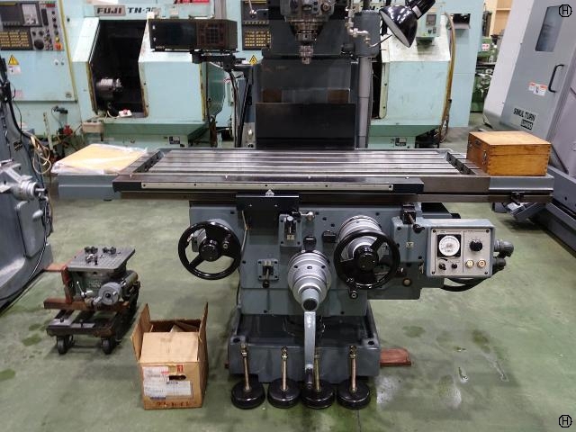 MAKINO BV?J-85 Vertical Milling Machine Image 2
