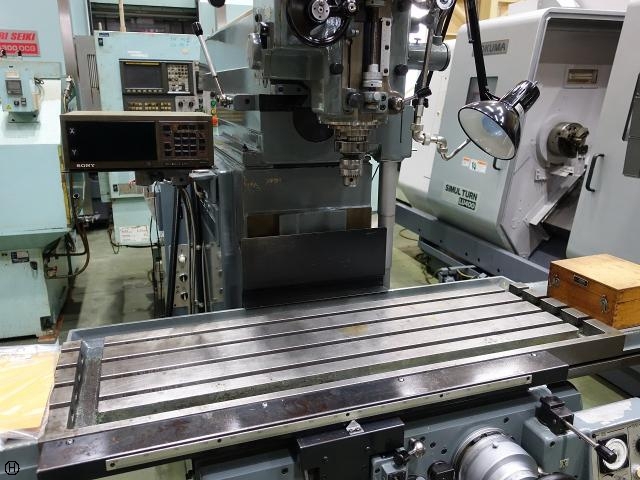 MAKINO BV?J-85 Vertical Milling Machine Image 4
