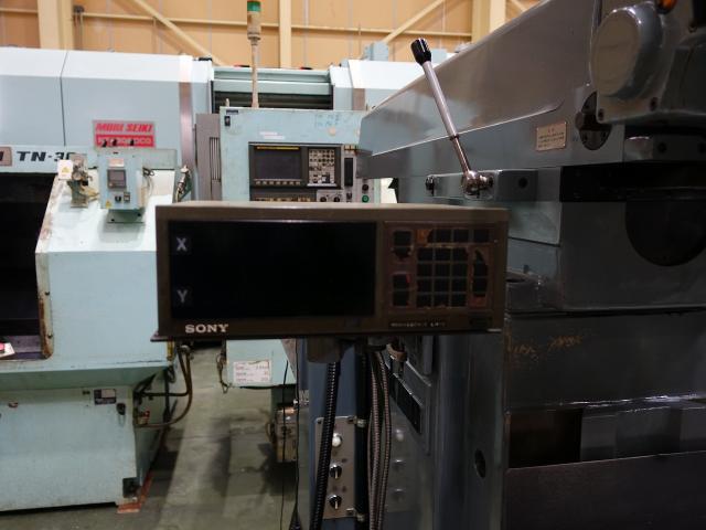 MAKINO BV?J-85 Vertical Milling Machine Image 6