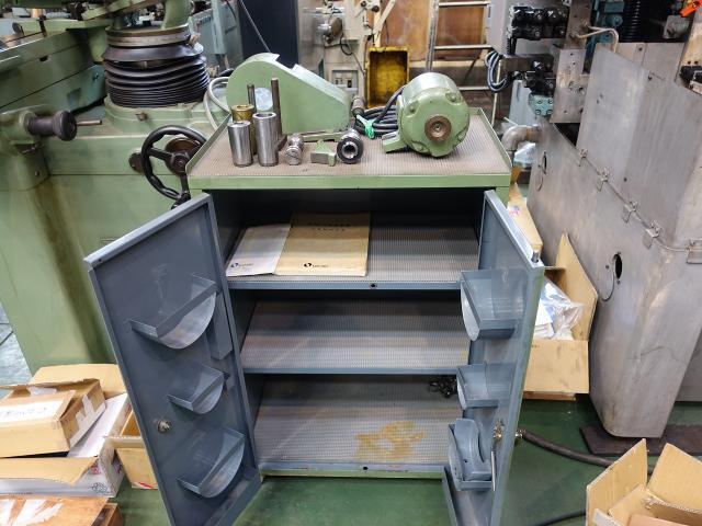 牧野フライス製作所 C-40 工具研削盤 の画像 5枚目