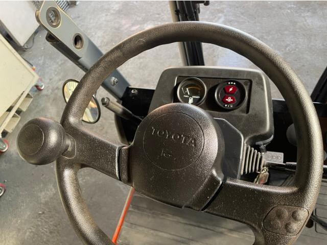 豊田自動織機 3FGL7 フォークリフト の画像 6枚目