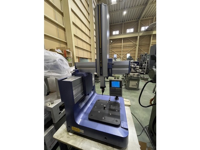 Mitutoyo QM-M333 CMM Image 2
