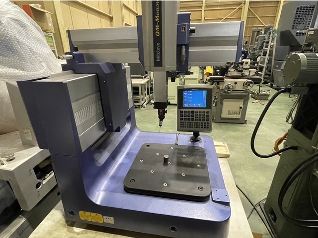 Mitutoyo QM-M333 CMM Image 3