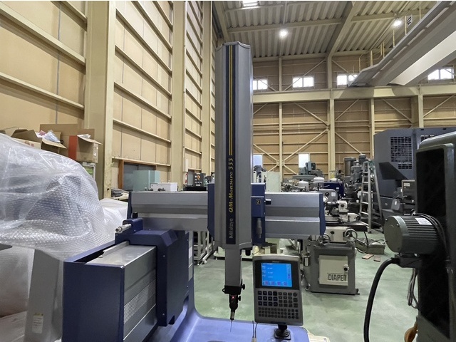 Mitutoyo QM-M333 CMM Image 4