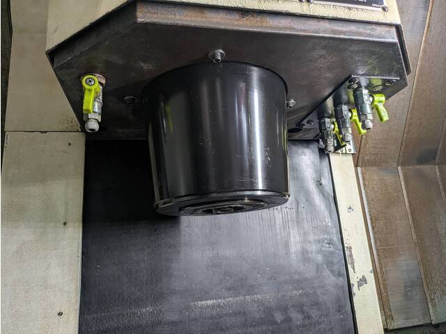 牧野フライス製作所 V33 立型マシニングセンタ の画像 4枚目