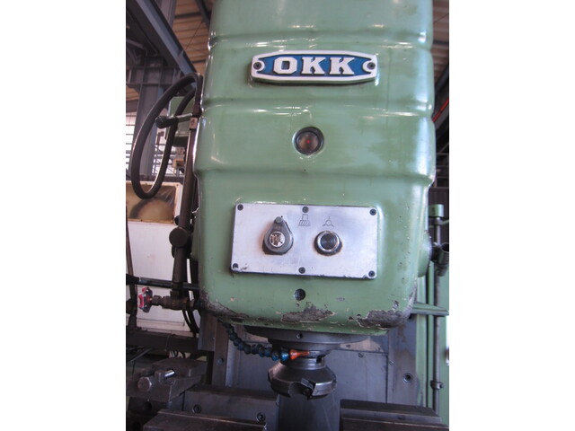 OKK MH-5VJ 立型フライス盤 の画像 4枚目