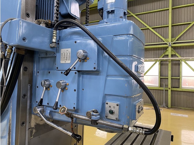 OKK MH-5VJ Vertical Milling Machine Image 4