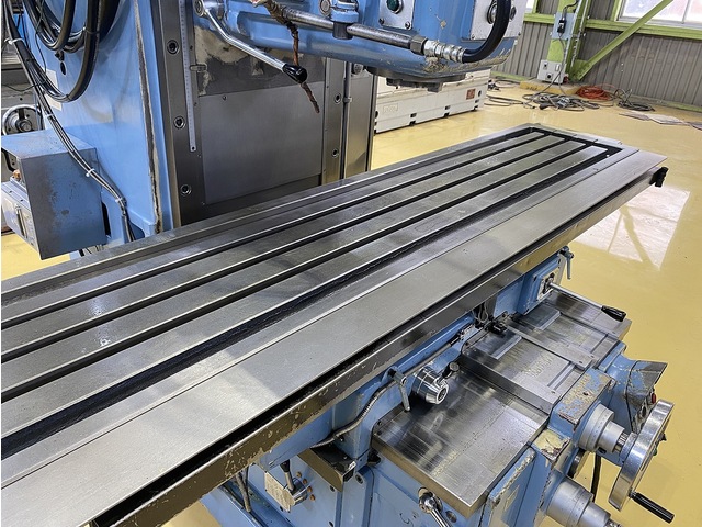 OKK MH-5VJ Vertical Milling Machine Image 6