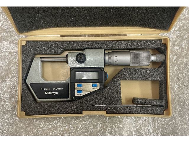 ミツトヨ MDC-25M(No.293-421N) マイクロメーター（外側） の画像 1枚目