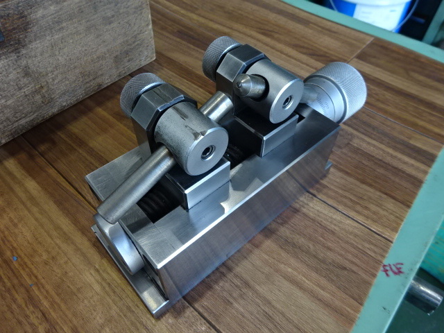 JAPAN AUTOMATIC MACHINE DF30 Dresser Image 1
