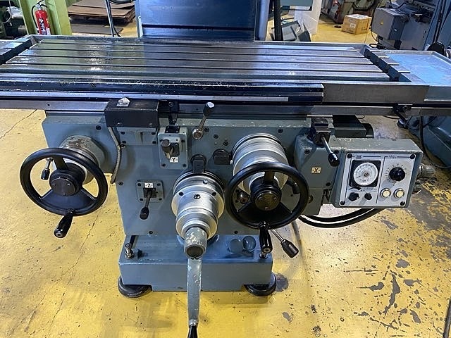 MAKINO BVⅢJ-85 Vertical Milling Machine Image 6
