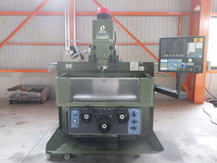 MAKINO KE-55 NC Vertical Milling Machine H019159 Image