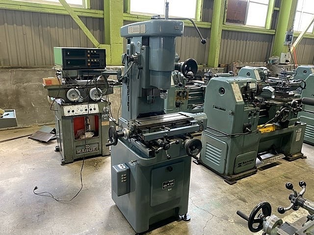 牧野フライス製作所 MHJ-20 立型フライス盤 の画像 1枚目