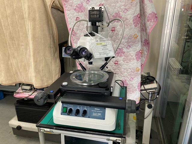 Mitutoyo MF-A1010 Microscope Image 7